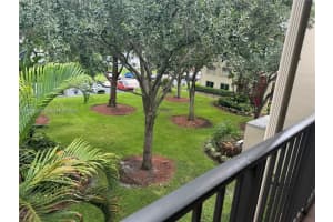 200 Sw 132nd Way 313l, Pembroke Pines