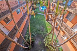 2330 NW 11th St APT 47, Miami, FL 33125, - MLS#A11843649