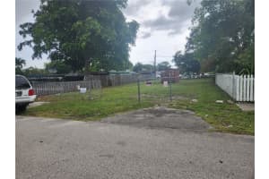 315 N 61st Ave Hollywood, FL 33024 - MLS#A11843654