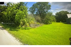 8966 101st Ct Vero Beach, FL 32967 - MLS#A11843665