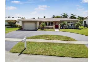 2101 NW 119th Ave, Pembroke Pines, FL 33026 - MLS#A11843666