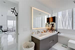 851 NE 1st Ave 2901, Miami, FL 33132 - MLS#A11843683