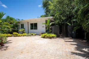 13325 Ne 10th Ave North Miami, FL 33161 - MLS#A11843703