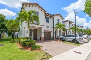 8866 Nw 102nd Pl 8866 Doral, FL 33178 - MLS#A11843715