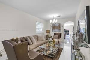 8866 Nw 102nd Pl 8866 Doral, FL 33178 - MLS#A11843715