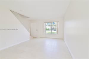 4668 Nw 9th Dr 4668 Plantation, FL 33317 - MLS#A11843751