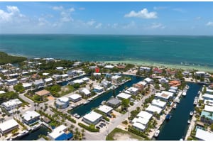 119 W Plaza Del Lago Islamorada, FL 33036 - MLS#A11843756