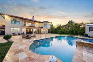 9621 W Calusa Club Dr, Miami