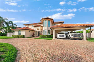 9621 W Calusa Club Dr Miami, FL 33186 - MLS#A11843757