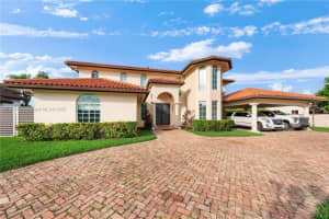 9621 W Calusa Club Dr Miami, FL 33186 - MLS#A11843757