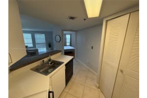 2351 Douglas Rd 1208 Miami, FL 33145 - MLS#A11843768