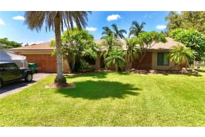 9841 Nw 35th St Cooper City, FL 33024 - MLS#A11843896