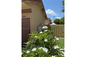 17354 Nw 74th Ave 201 Hialeah, FL 33015 - MLS#A11843898