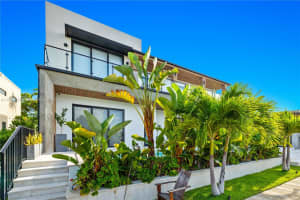 2050 S Hibiscus Dr, North Miami, FL 33181 - MLS#A11843907