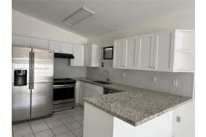 2749 W 72nd St, Hialeah, FL 33016 - MLS#A11843945