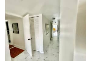 6423 Collins Ave 1709 Miami Beach, FL 33141 - Off Market