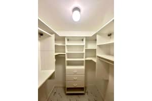 6423 Collins Ave 1709 Miami Beach, FL 33141 - Off Market