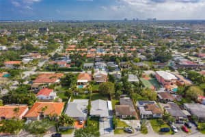 6432 Sw 33rd St, Miami