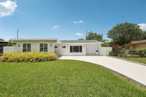 7711 Nw 38th St Davie, FL 33024 - MLS#A11843996