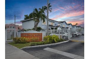 7861 Sw 152nd Ave 308-3, Miami