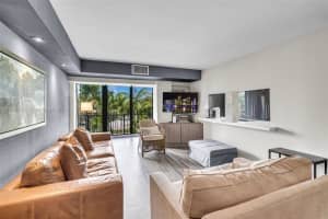 77 Crandon Blvd 3B, Key Biscayne, FL 33149 - MLS#A11844093