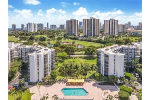 20500 W Country Club Dr 517, Aventura
