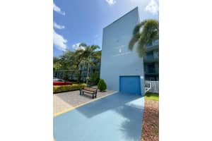 1501 Sw 134th Way 206d, Pembroke Pines