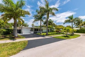 2075 S Hibiscus Dr, North Miami, FL 33181 - MLS#A11844196