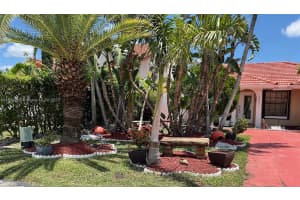 8453 NW 189 Street Rd, Hialeah, FL 33015 - MLS#A11844219