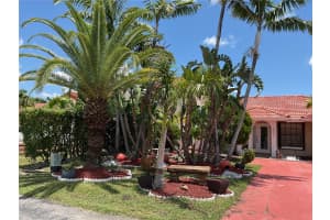 8453 NW 189 Street Rd, Hialeah, FL 33015 - MLS#A11844219