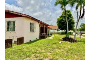 1300 Nw 29th Ave Miami, FL 33125 - MLS#A11844231