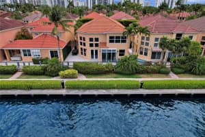 3757 Ne 208th Te, Aventura