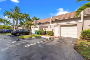 19828 Bob O Link Dr, Hialeah, FL 33015 Sold 10/17/25