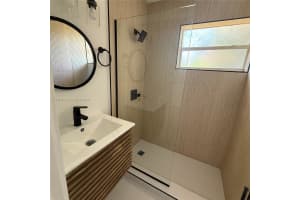 1827 N Dixie Hwy 3 Fort Lauderdale, FL 33305 - MLS#A11844261