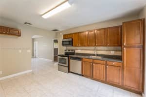 412 SW 4th Ter, Hallandale Beach, FL 33009 - MLS#A11844474
