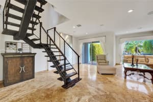 1375 Harbor Vw E Hollywood, FL 33019 - MLS#A11844498