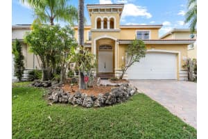 8933 Sw 206th St, Cutler Bay