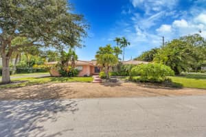 14323 SW 80th Ave, Palmetto Bay, FL 33158 Sold 09/04/25