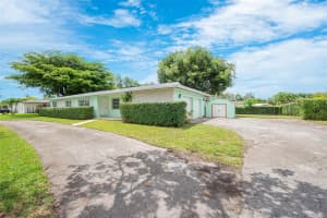 10480 SW 112th St, Miami, FL 33176, Sold 08/28/25
