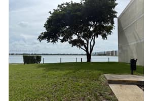 109 Lake Emerald Dr 202 Oakland Park, FL 33309 - MLS#A11844536