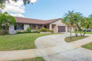 11945 Sw 54th St Cooper City, FL 33330 - MLS#A11844614