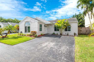 12680 Sw 144th Ter, Miami