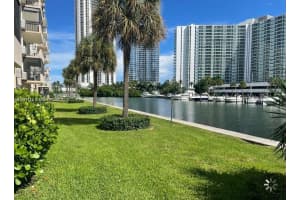 220 Kings Point Dr 105 Sunny Isles Beach, FL 33160 - MLS#A11844717