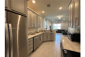 4950 Eucalyptus Dr 4, Hollywood, FL 33021 - MLS#A11844729