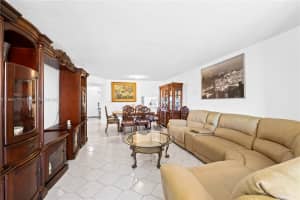 4970 E Sabal Palm Blvd 309 Tamarac, FL 33319 - MLS#A11844777