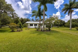 271 N Riverview St La Belle, FL 33935 - MLS#A11844798