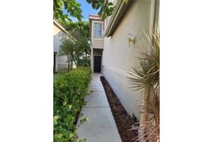 1601 Sorrento Dr, Weston, FL 33326 - MLS#A11844821