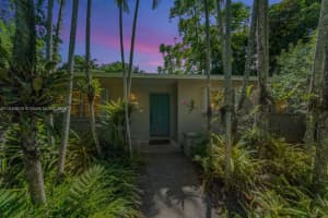 15301 Sw 82nd Ct Palmetto Bay, FL 33157 - MLS#A11844838