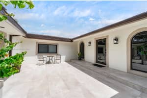 117 S Royal Poinciana Blvd, Miami Springs, FL 33166 - MLS#A11844845