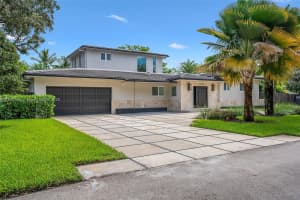 11301 Sw 74th Ct, Pinecrest